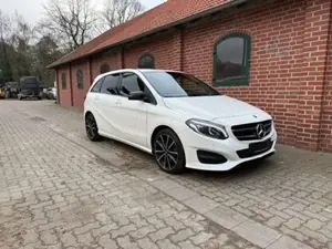 Mercedes-Benz B 200 d Urban Autom Navi LED Kamera Night Paket Bild 3