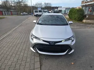 Toyota Corolla 1.8 Hydrid 1.Hand/Kamera/SHZ/NAVI/PDC 72 kW (98... Bild 3