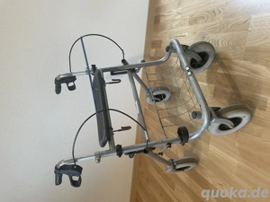 Rollator Bischof 4000 faltbar mit Schirm