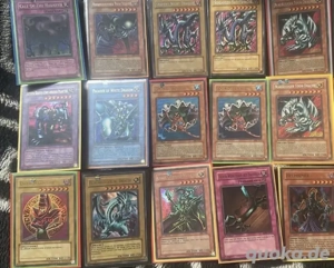 Kleine Yugioh Oldschool Kartensammlung