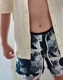 Suche eine Frau, die gerne geleckt werden möchte