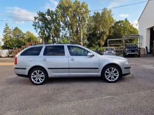 Skoda Octavia Combi 2.0 TDI DPF Ambiente Bild 4