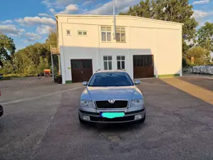 Skoda Octavia Combi 2.0 TDI DPF Ambiente Bild 3