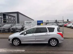 Peugeot 308 SW Business-Line 1,6 HDi *2.Hand*Panorama*SH Bild 4