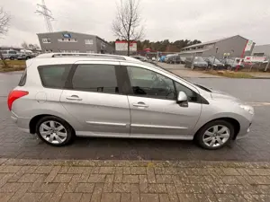 Peugeot 308 SW Business-Line 1,6 HDi *2.Hand*Panorama*SH Bild 5