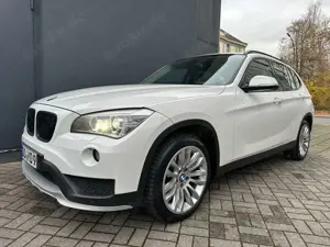 BMW X1 20d AUT/X-DRIVE/NAVI/LEDER/XENON/STANDHZG/LM18/AHK Bild 3