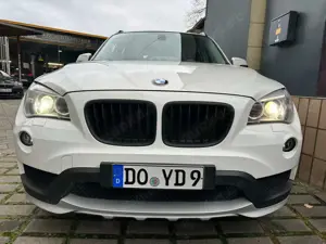 BMW X1 20d AUT/X-DRIVE/NAVI/LEDER/XENON/STANDHZG/LM18/AHK Bild 2