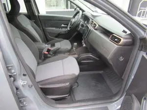 Dacia Duster TCe 150 EDC 2WD Sondermodell Extreme Bild 4