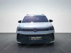 Volkswagen Tiguan 2.0 TDI DSG 4Mo R-Line+MATRIX+AHK+NAVI+WR+PANOD+S Bild 3