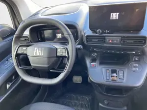 Fiat Doblo XL EAT8 7Sitzer Klima Navi Einparkhilfe Bild 5