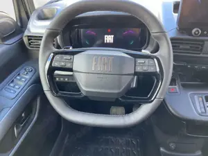 Fiat Doblo XL EAT8 7Sitzer Klima Navi Einparkhilfe Bild 4