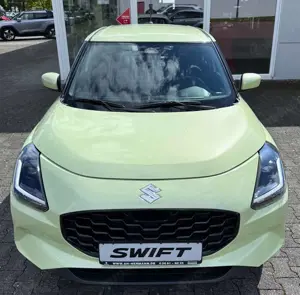 Suzuki Swift 1.2 Club ALLGRIP Hybrid NAVI KAMERA LED Tempomat Bild 2