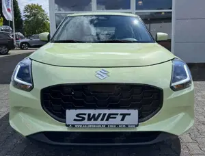 Suzuki Swift 1.2 Club ALLGRIP Hybrid NAVI KAMERA LED Tempomat Bild 3