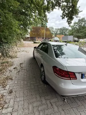 Mercedes-Benz E 300 E-Klasse Diesel BlueTEC 9G-TRONIC Bild 3
