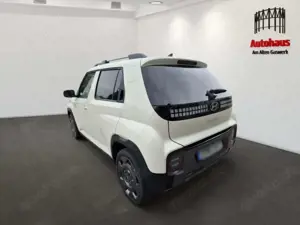 Hyundai Inster CROSS 49 kWh+NAVI+EFFIZIENZPAK+GLASSCHIEBEDACH Bild 4
