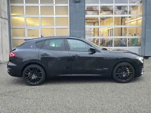 Maserati Levante GranSport Q4 BI XENON NAVI Luftfederung Bild 2