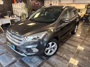 Ford Kuga Titanium/Allrad/AHK/Navi/SHZ/Klimaauto/