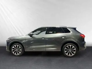 Audi Q3 SUV TFSI 110 kW S tronic Sportpaket Bluetooth Bild 2