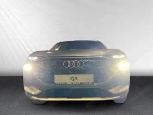 Audi Q3 SUV TFSI 110 kW S tronic Sportpaket Bluetooth Bild 5