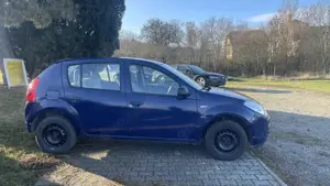 Dacia Sandero Basis - TÜV 11/2027, Radio mit USB ,- Bild 4