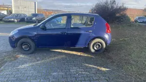 Dacia Sandero Basis - TÜV 11/2027, Radio mit USB ,- Bild 3