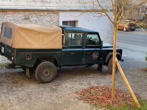 Land Rover Defender 130 Bild 4
