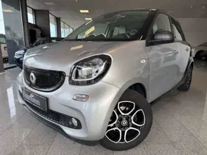 smart forFour Pano. Navi Tempomat SHZ.