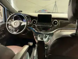 Mercedes-Benz V 250 (BlueTEC) d lang 7G-TRONIC Edition