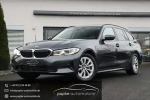 BMW 330 d xDrive Advantage +LIVE COCKPIT+HEAD-UP+PANO+