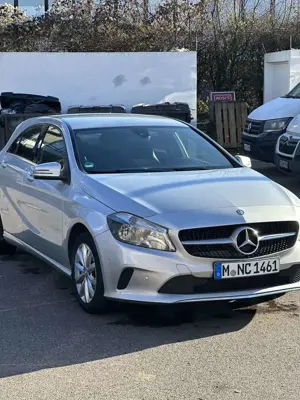 Mercedes-Benz A 200 A 200 BlueEfficiency (176.043) Bild 2