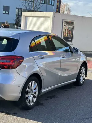 Mercedes-Benz A 200 A 200 BlueEfficiency (176.043) Bild 4