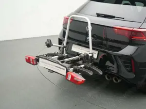 Volkswagen T-Roc R PANO MATRIX AKRAPOVIC LEDER AHK ACC N Bild 4