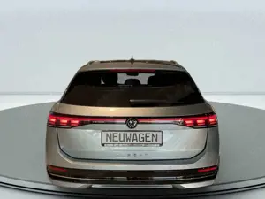 Volkswagen Passat 2.0 TDI SCR DSG Elegance MATRIX-LED Bild 5