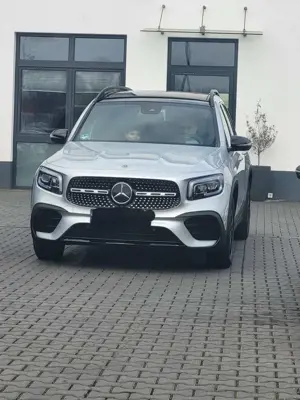 Mercedes-Benz GLB 220 d 4Matic 8G-DCT AMG Line 7sitzer