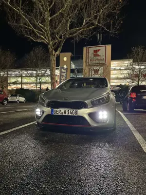 Kia Ceed / cee'd 1.6 T-GDI GT JD PERFOMANCE Bild 2