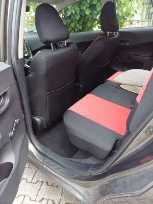 Toyota Verso-S Verso S 1.33 VVT-i Life Bild 3