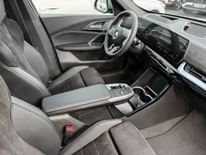 BMW X1 sDrive20i M Sportpaket * Lautsprechersystem harman Bild 5