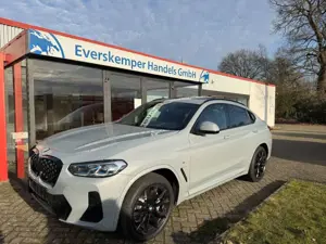 BMW X4 xDrive 30 d M Sport /PANO/AHK/HEAD-UP/HARMAN