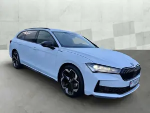 Skoda Superb Combi 2.0 TDI 110 kW Sportline *AHK*FAHRASSISTENZ Bild 3