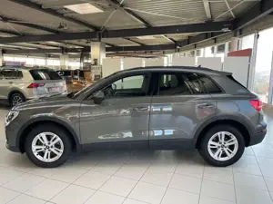 Audi Q3 2.0 TDI 35+Business Paket+Navi+Kamera+Klimaa+ Bild 3