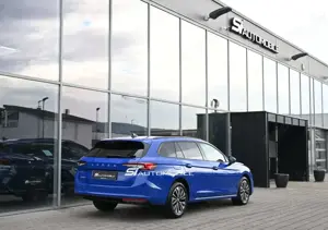 Skoda Superb 2.0 TDI DSG Selection Combi *ACC*PANO*CANTON* Bild 5