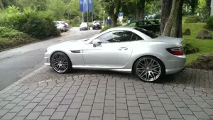 Mercedes-Benz SLK 350 SLK 350 (BlueEFFICIENCY) 7G-TRONIC Bild 3