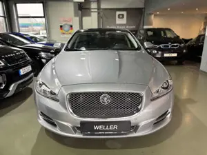 Jaguar XJ 3.0D Premium Luxury Long BW Sound-Mega Voll! Bild 2