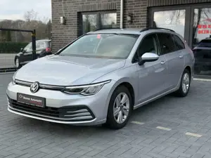 Volkswagen Golf VIII Life eTSI*Automatik*PDC*SHZ*Navi*LED*