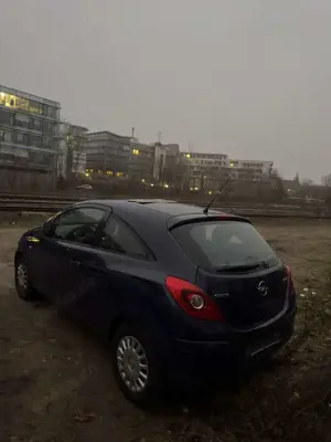 Opel Corsa 1.0 12V Bild 2