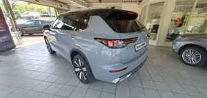 Mitsubishi Outlander 2.4L PHEV TOP LEDER/PANORAMADACH Bild 5