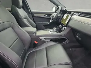 Jaguar F-Pace P250 AWD R-Dynamic SE Bild 4