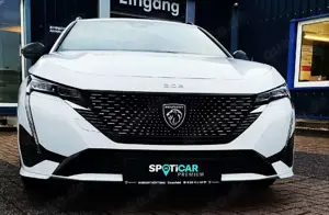 Peugeot 308 GT Automatik, Navi, Ganzjahresreifen