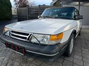 Saab 900
