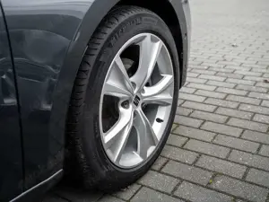 SEAT Leon Sportstourer 1.5 TSI FR DSG AHK PANO LED Bild 5